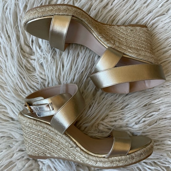 Stuart Weitzman Lexia Gold Metallic Textured-Leather Espadrille Wedge Sandals 8 - Picture 3 of 12